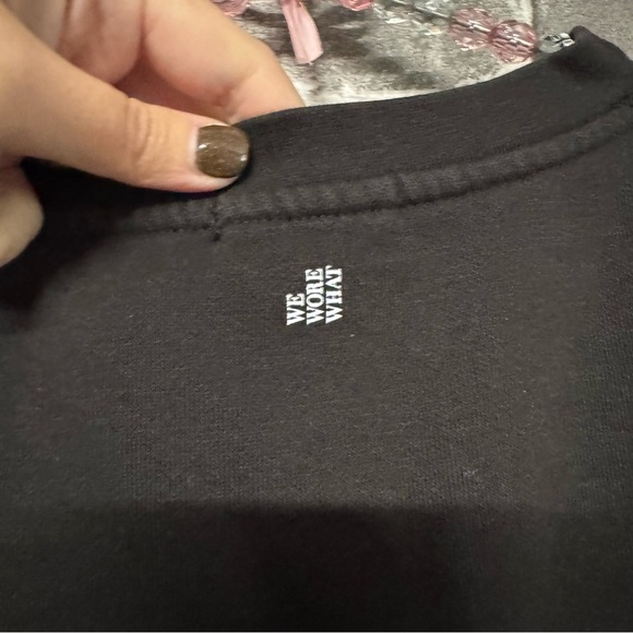 WeWoreWhat black cropped oversized sweater - Picture 9 of 9